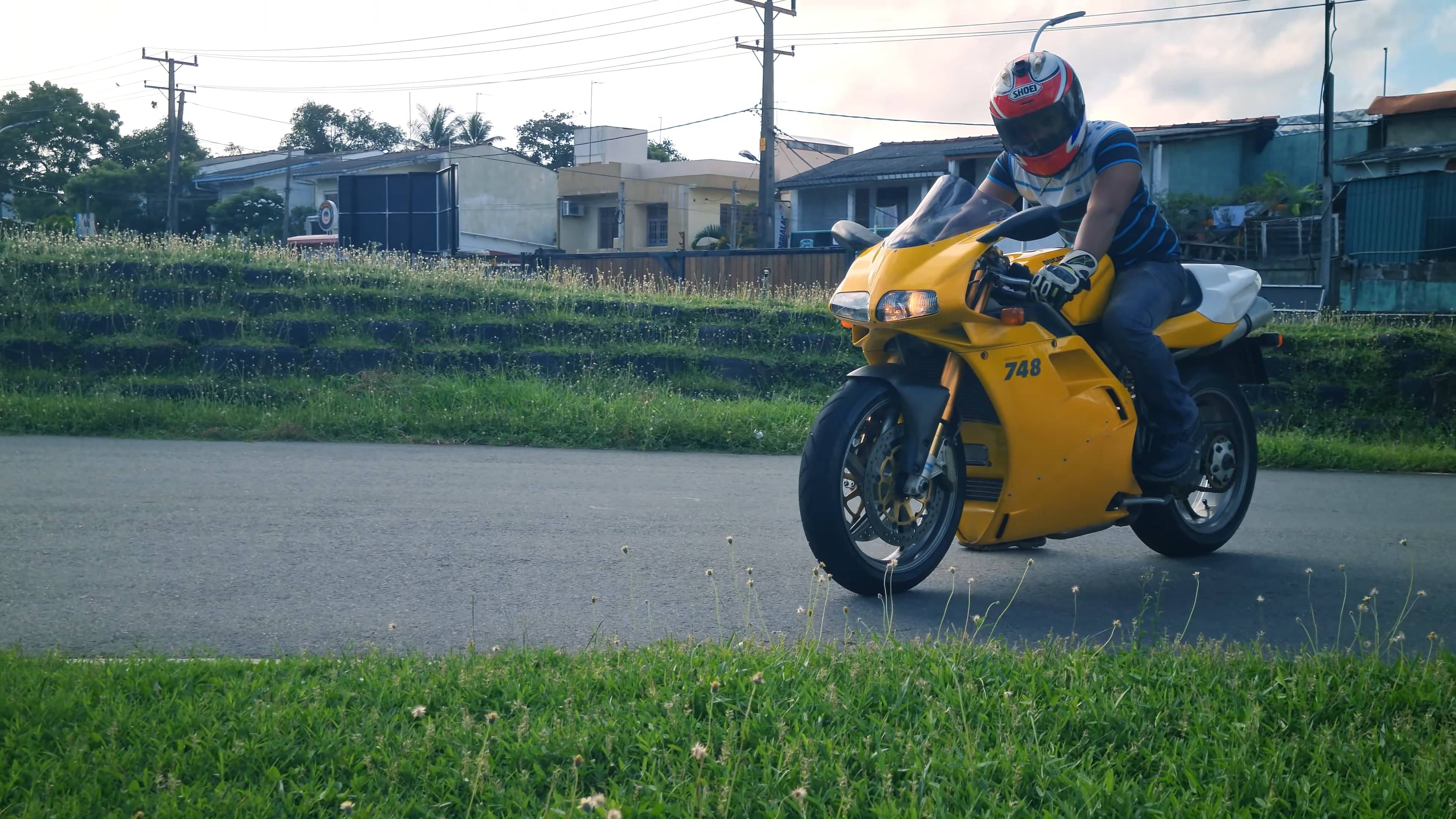 Yellow Color Ducati 748R for sale with Worldwide Shipping
